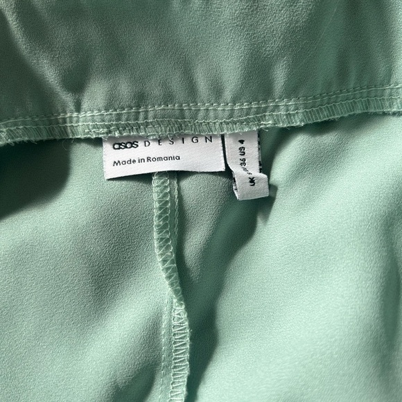 ASOS DESIGN Square Neck Top With Blouson Sleeve in Sage - Picture 6 of 8